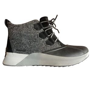 Sorel Black and Gray Winter Boots